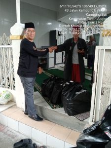 Team Jumat Berkah Agus Sugiarto Berbagi Nasi Kotak di Masjid Al-Huda Tanah Abang, Tebar Kepedulian dan Pererat Silaturahmi