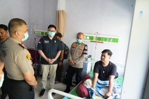 Bukan Sekadar Pimpinan, Tapi Orang Tua: Hangatnya Doa Kapolda Sulbar di Rumkit Bhayangkara Lewat Momentum Minggu Kasih